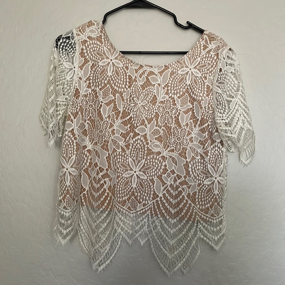 Women’s short sleeved top